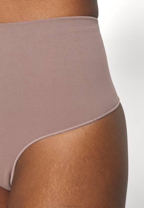 femei haine modelate bronz Anna Field22841037