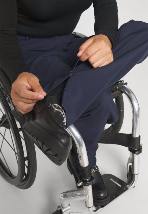 femei pantaloni albastru închis Anna Field2284647