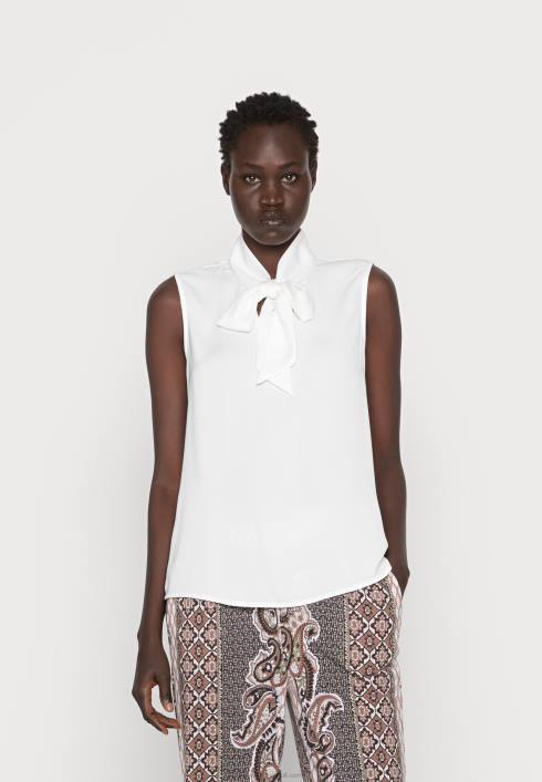 femei alb de sus Anna Field2284407