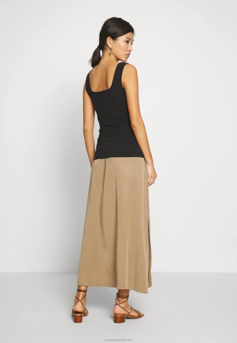 femei negru de sus Anna Field2284384