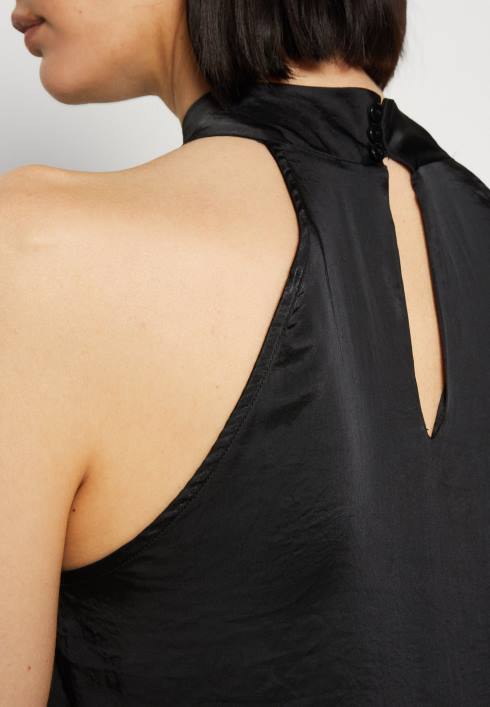 femei negru de sus Anna Field2284403