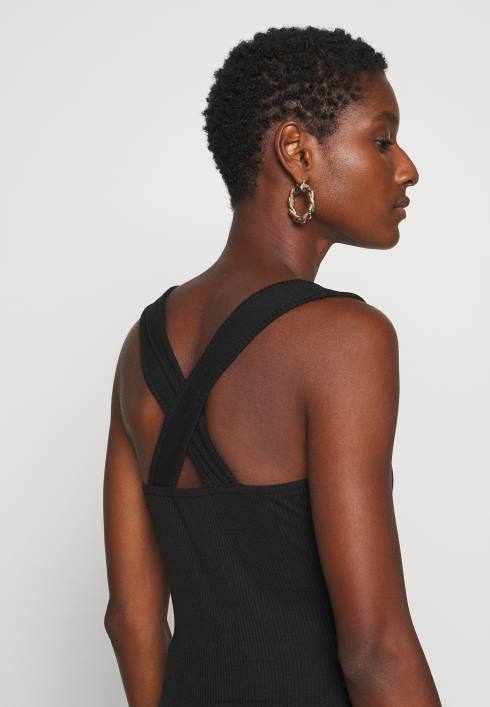 femei negru de sus Anna Field2284411