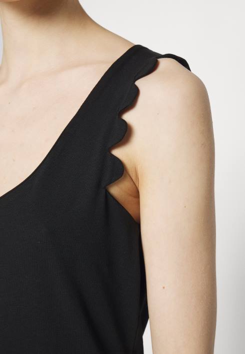 femei negru de sus Anna Field2284439