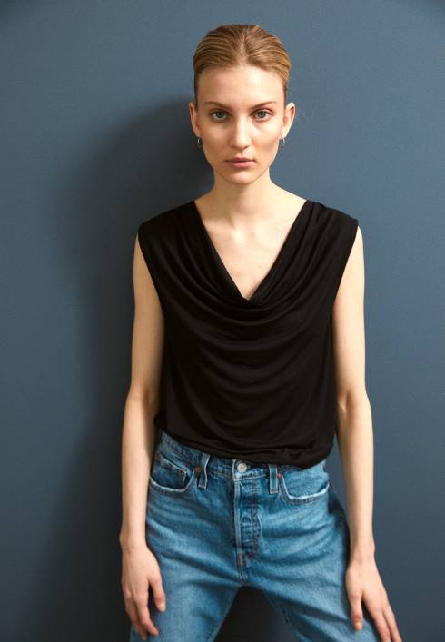 femei negru de sus Anna Field2284459