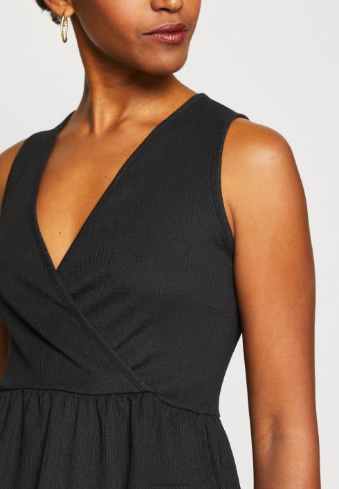 femei negru de sus Anna Field2284488