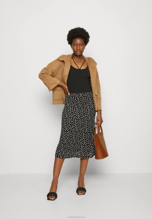 femei negru de sus Anna Field2284494