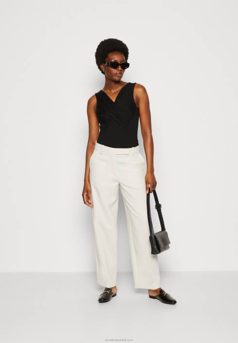 femei negru de sus Anna Field2284498