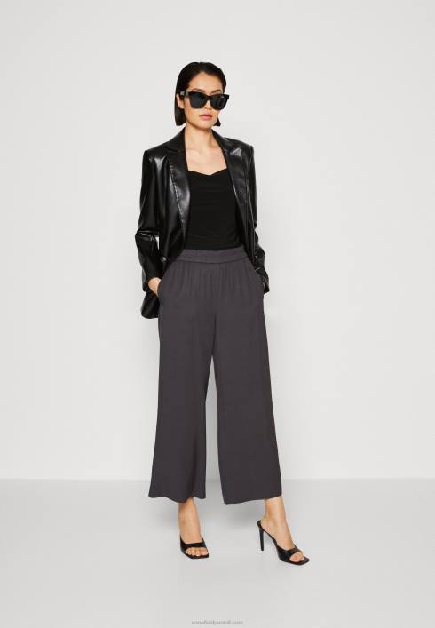 femei negru de sus Anna Field2284500