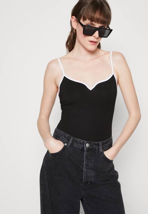 femei negru de sus Anna Field2284503