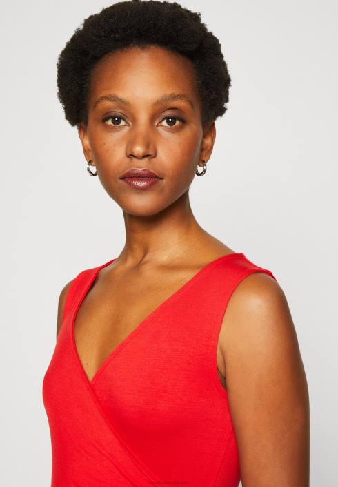 femei sus roșu Anna Field2284437