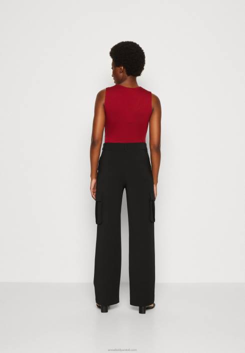 femei sus roșu închis Anna Field2284480