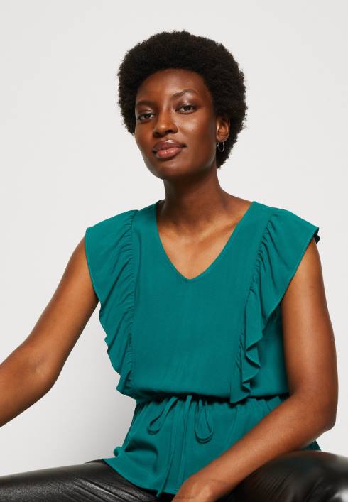 femei verde de sus Anna Field2284436