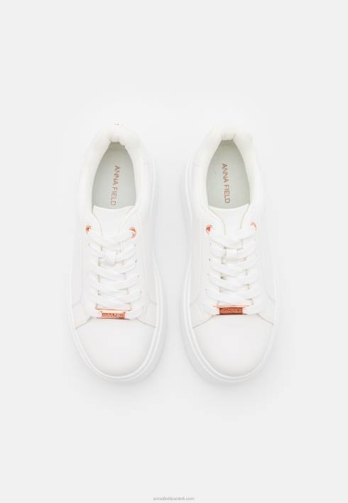 femei antrenori albi Anna Field22841173