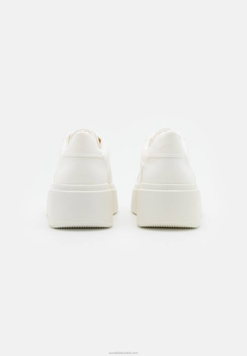 femei antrenori albi Anna Field22841182