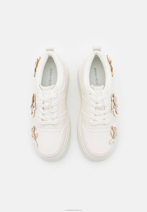 femei antrenori albi Anna Field22841186