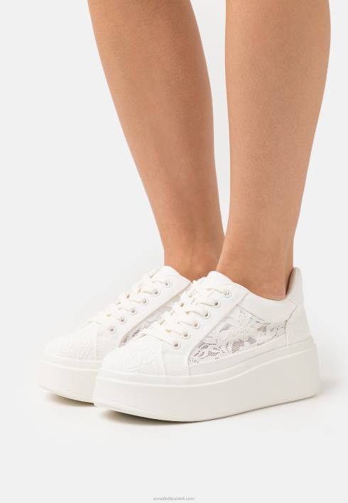 femei antrenori albi Anna Field22841220