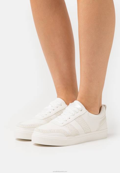 femei antrenori albi Anna Field22841226