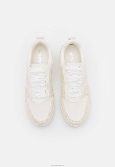 femei antrenori albi Anna Field22841226